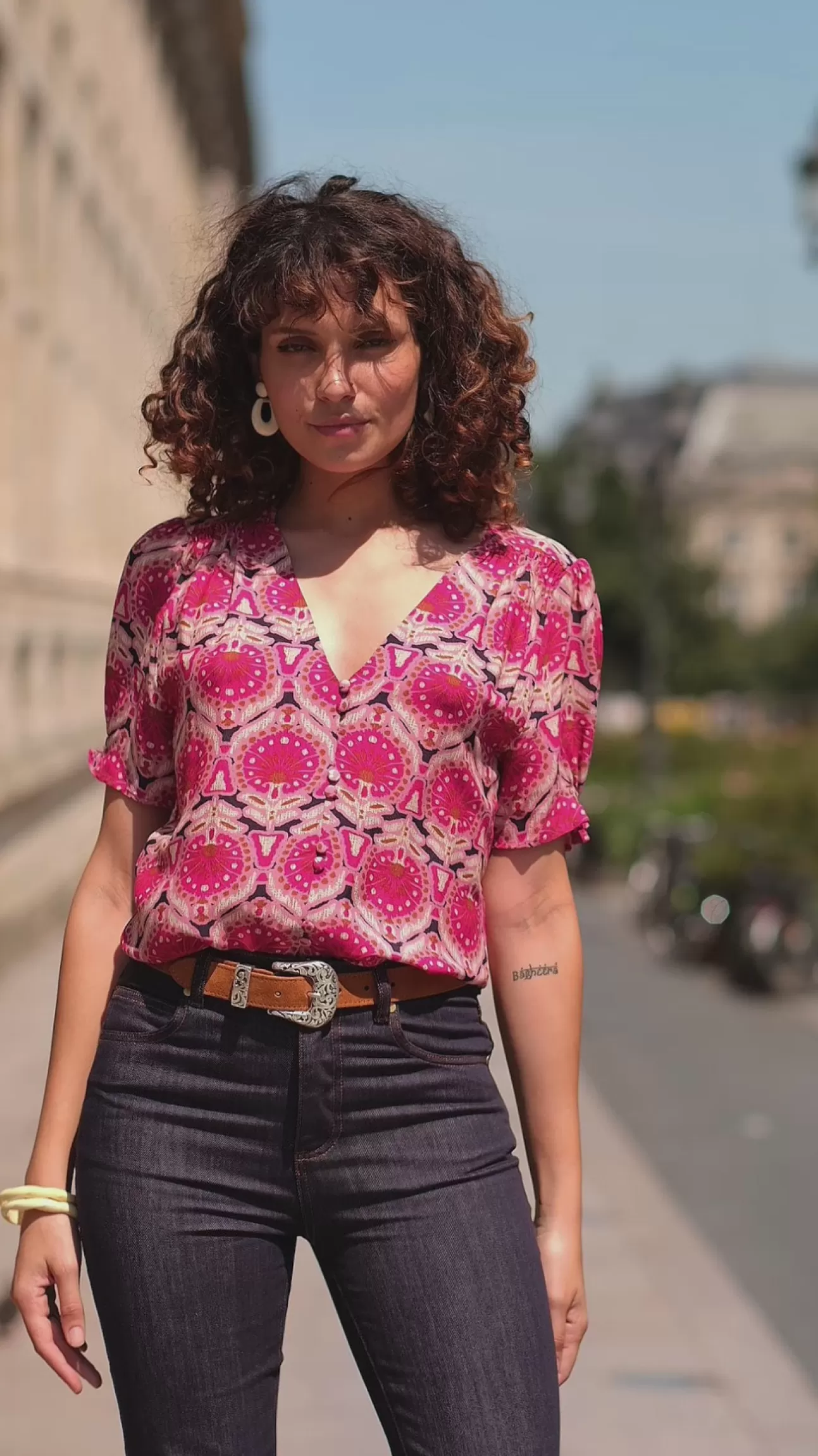 LA PETITE ÉTOILE Blouse Katarina Aztek Fashion