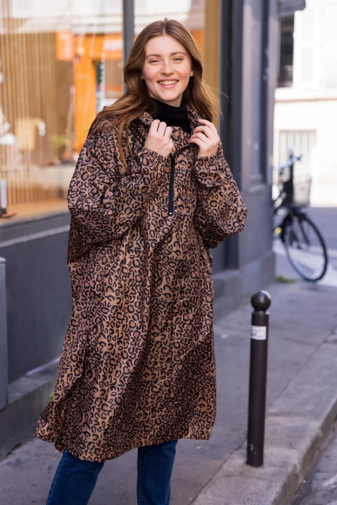 LA PETITE ÉTOILE Rain Cape Karl Leopard Best